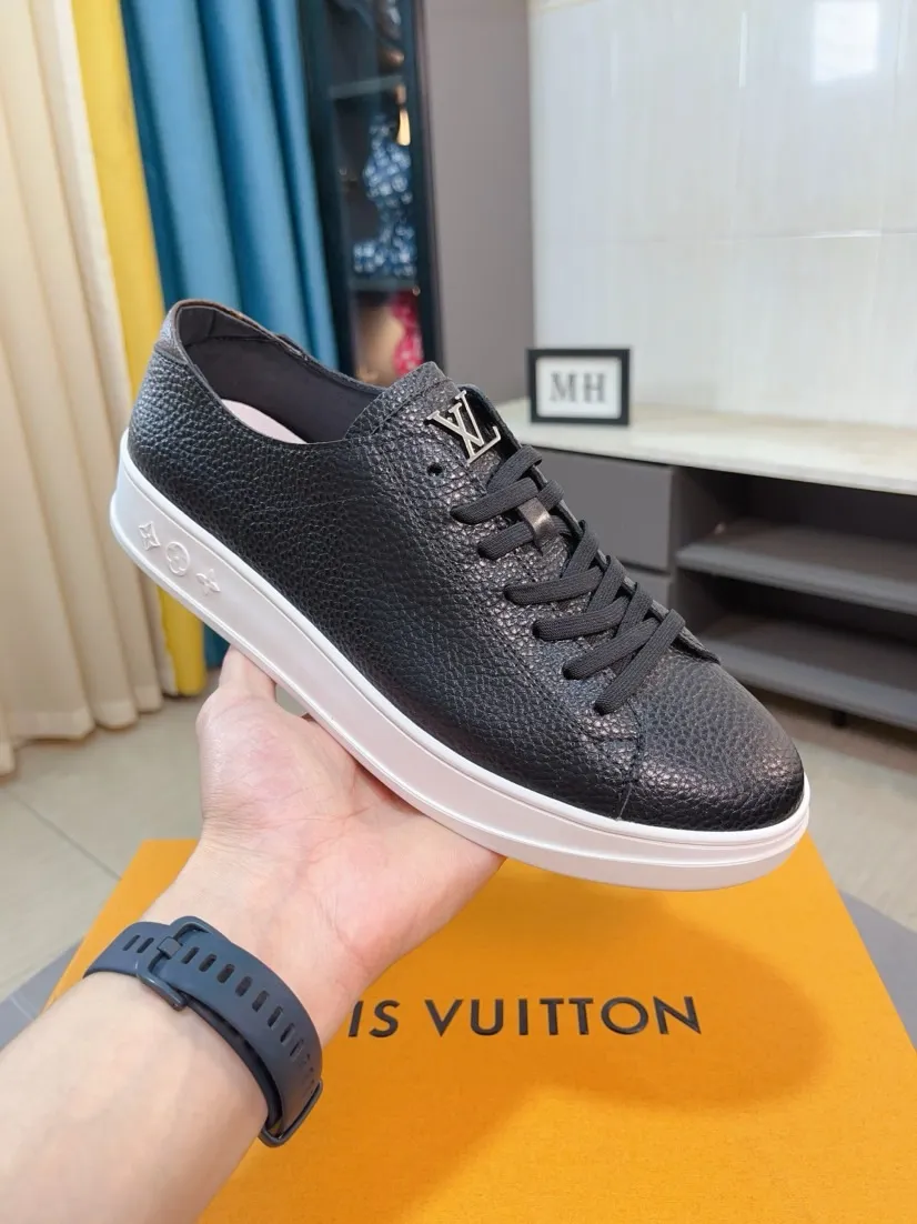 Men's shoes💰440🌹🌹[LV]🌹High-end brand of men's shoes: official website 1:1 latest masterpiece: the upper is made of Italian imported first-layer cowhide with special materials➕made of full genuine leather lining🔥, making walking more convenient and comfortable! Exclusive new style, stunning work [color]! Create a fashionable personality to set off your uniqueness! A must-have for trendy men! Classic🔥Number: 38-44